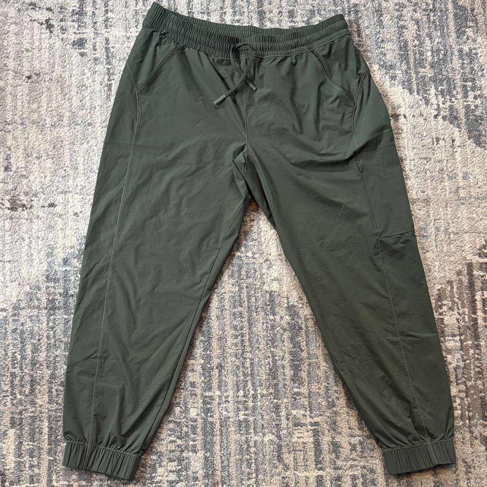 Title Nine Women’s Switchback Ultralight Hiking Joggers